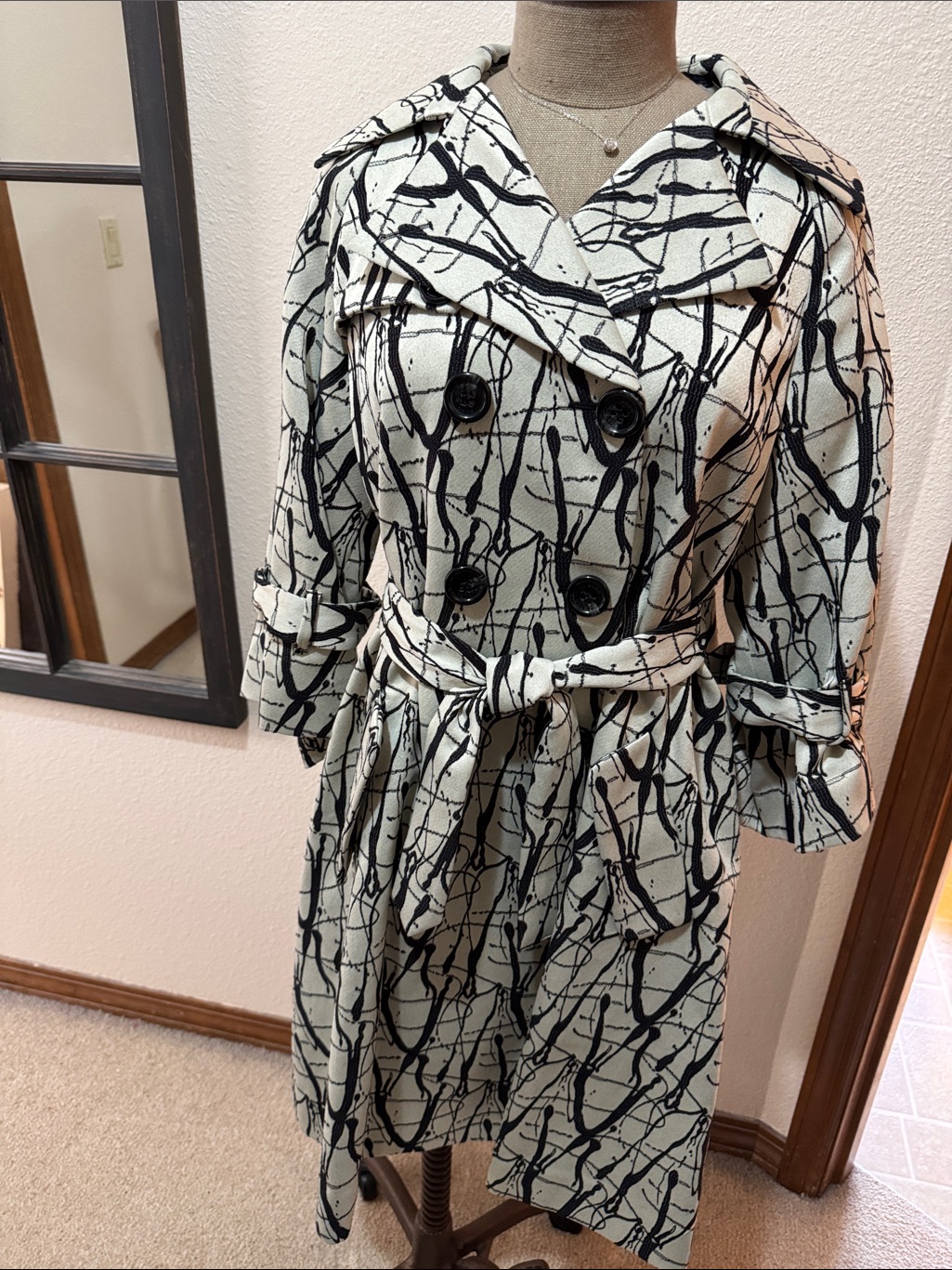 Bcbgmaxazria Black & Silver Gray Abstract Double-Breasted Trench Coat